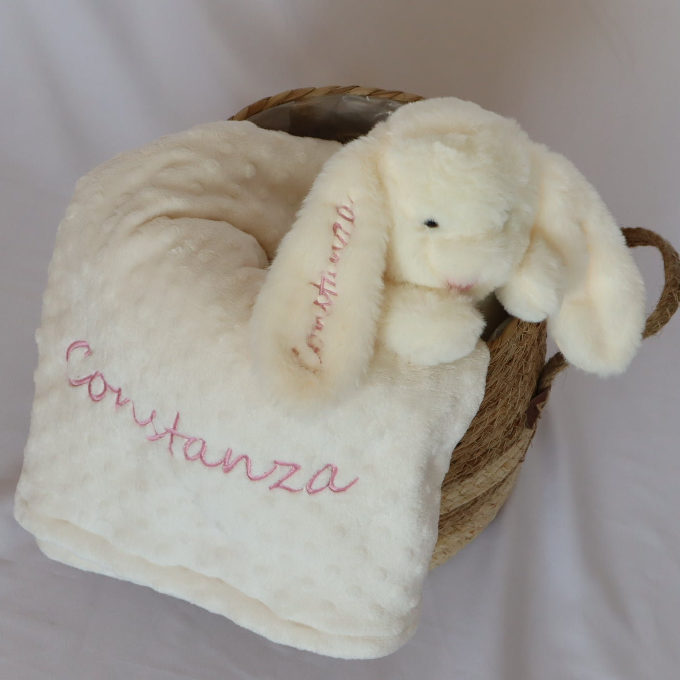 Kit Bienvenida conejo + cobija polar